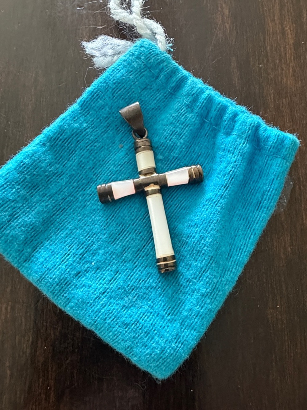 Vintage-Inspired Cross Pendant with White Inlay